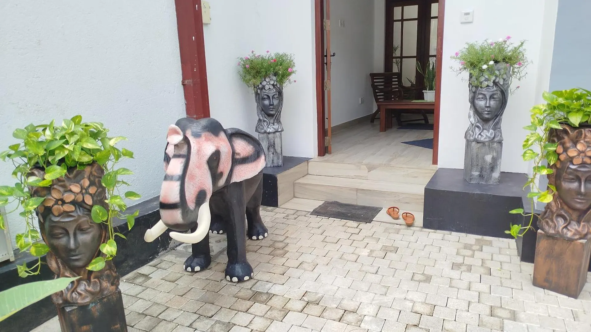 Hotel Elzangi Negombo 2*,  Šrí Lanka